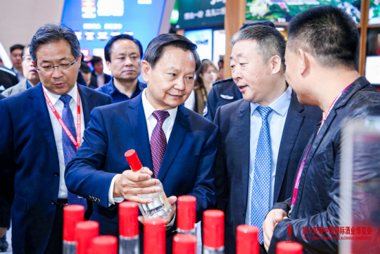1第十四届中国国际酒业博览会在上海举行2270
