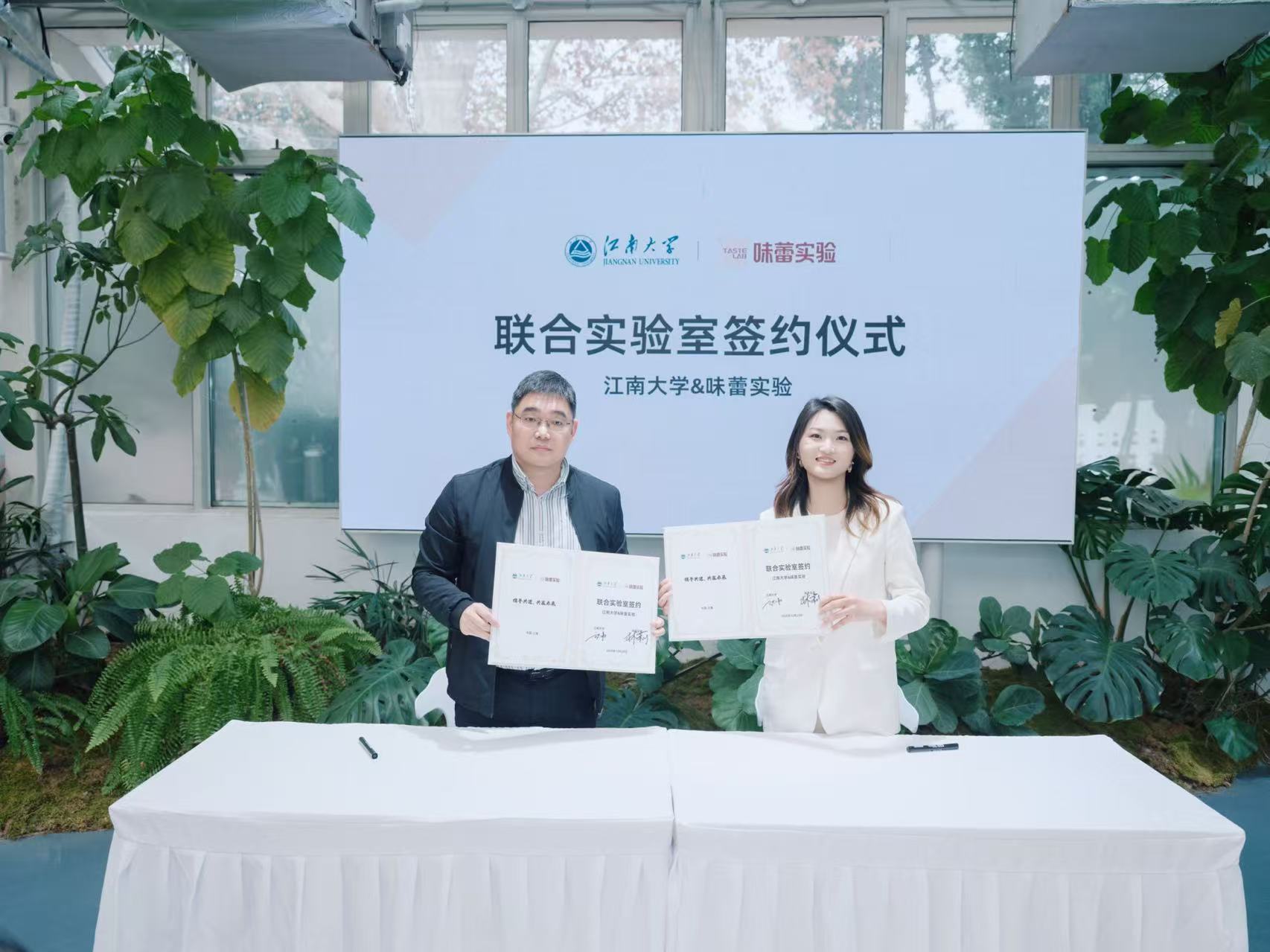 2bf52d1dce33edeef2ba83d5e267f0cc